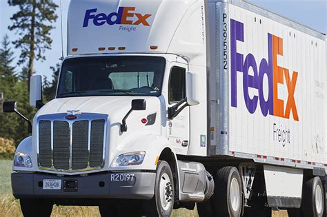 How to Pack LTL Freight | FedEx Canada