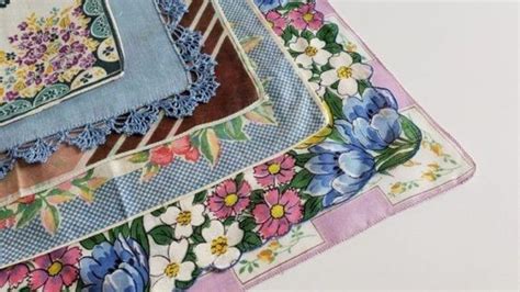 The Classy Guide to Vintage Handkerchiefs - HankyBook