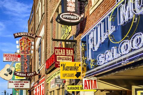 Storefront Signs - How To Choose The Right Sign for Your Business