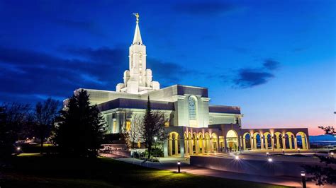 Bountiful LDS Temple Sunset Time Lapse - April 2016 - YouTube