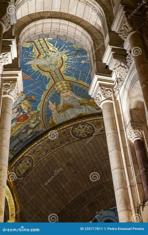 Interior of the Sacré Cœur Basilica in Paris the Dome Ceiling with ...