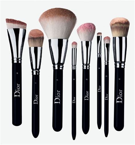 Dior Makeup Brush | Legacy.teapigs.co.uk