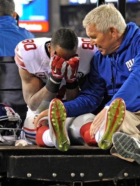 Victor Cruz injury a painful emotional blow for Giants