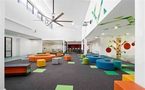 The modern classroom | Interior design school, School interior ...