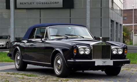 Datei:Rolls-Royce Corniche (III) – Frontansicht (1), 3. September 2012, Düsseldorf.jpg – Wikipedia