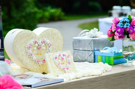 Eight Wedding Gift-Giving Tips - ULC Blog - Universal Life Church