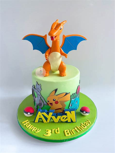 CHUCAKES : Charizard Cake 2