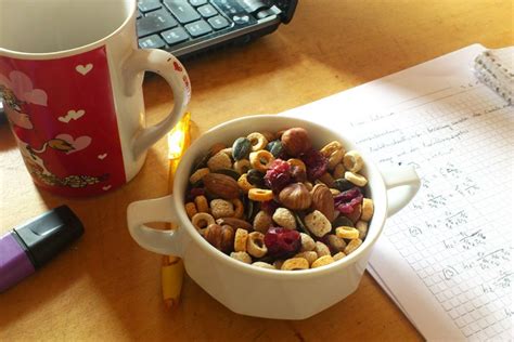 8 Of The Best Study Snacks For Finals