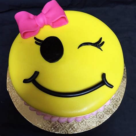 Emoji Birthday Cake | The Custom Seen - Best Birthday Cakes