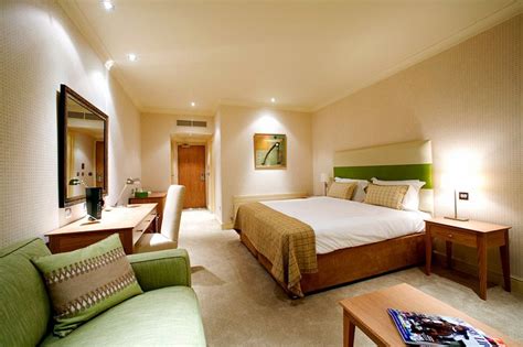 DONNINGTON VALLEY HOTEL, GOLF & SPA ab CHF 134 (C̶H̶F̶ ̶1̶4̶7̶): Bewertungen, Fotos ...