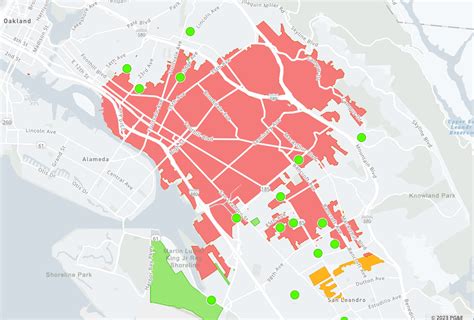 Fire at PG&E substation causes power outages for thousands in parts of Oakland and Alameda ...