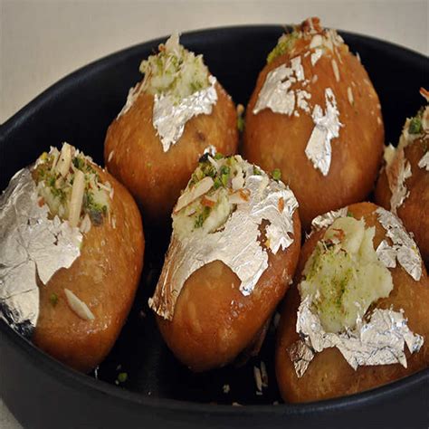 Mawa Kachori Recipe: How to Make Mawa Kachori