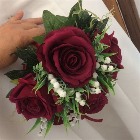 A bouquet collection featuring silk roses in a choice of colours and s – AbigailRose