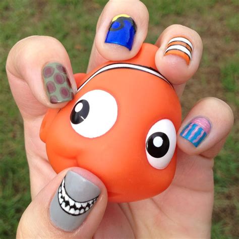 My Finding Nemo nails (Bruce, Squirt, Dory, Nemo, & Squishy) Disney Nail Designs, Nail Art ...