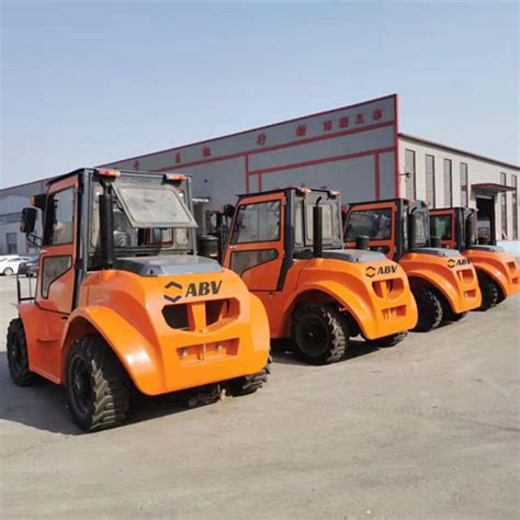 5 Reasons Why You Need an Off Road Forklift Truck