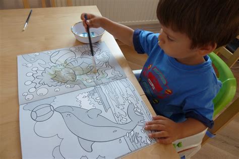 Jennifer's Little World blog - Parenting, craft and travel: Magic Painting book with water