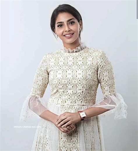 Aishwarya Lekshmi Instagram Photos 2