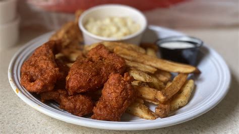 Chili's Nashville Hot Chicken Crispers Review: A Stupendous Addition To Elevate Gameday