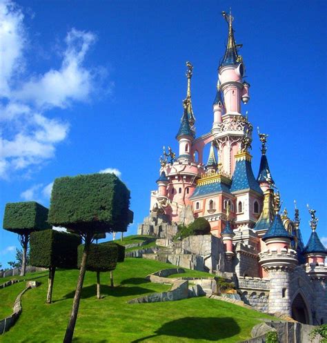 Sleeping Beauty's Castle, Disneyland Paris : r/disney