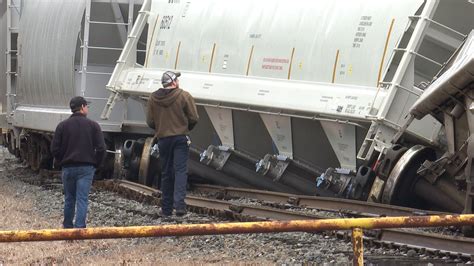 Working to clear mess after train derails in Carbon County | wnep.com