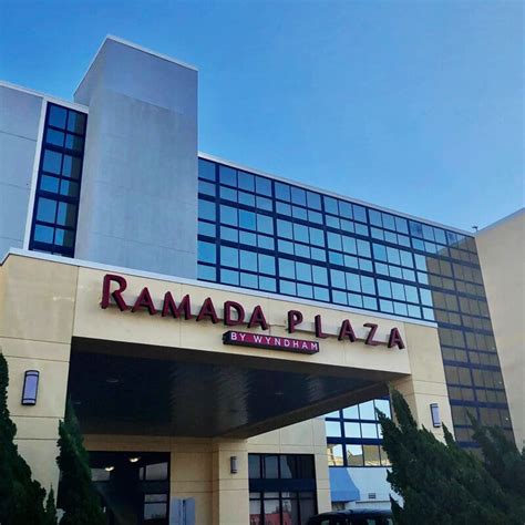 Virginia Beach Hotels - Ramada Plaza by Wyndham - Virginia Beach, VA