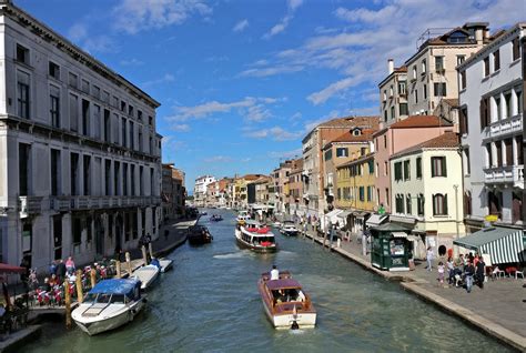 Venice farewell walking tour : Italy | Visions of Travel