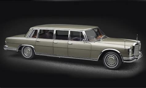 Diecast model cars Mercedes 600 1/18 CMC Pullman (W100) gold avec toit ...