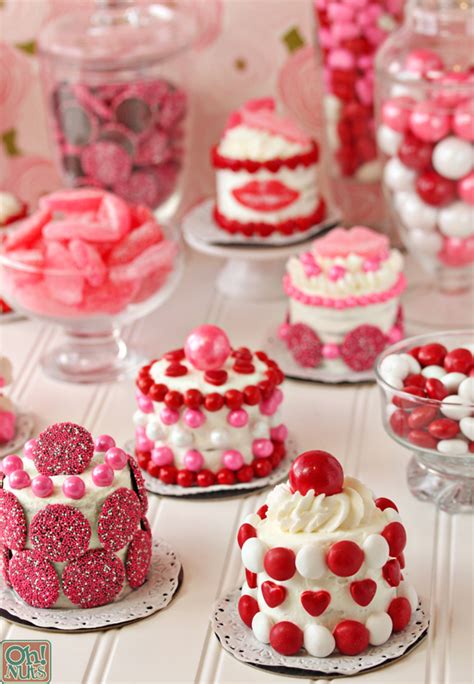 Easy Valentine’s Day Mini Cakes | Oh Nuts Blog