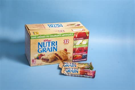 Nutri-Grain Cereal Bars editorial image. Image of breakfast - 184666035