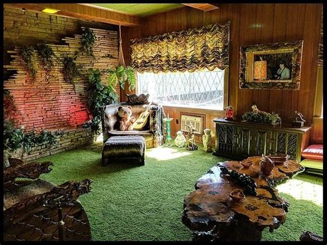 The Jungle Room at Elvis Presley's Graceland. | Jungle room decor, Jungle room, Lounge aesthetic