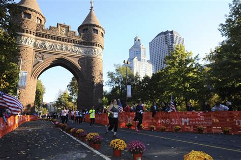 I'm Running the Hartford Half Marathon (and a Discount Code!)