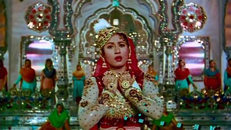 Pyar Kiya To Darna Kya - Lata - Mughal E Azam (1960) - HD - YouTube