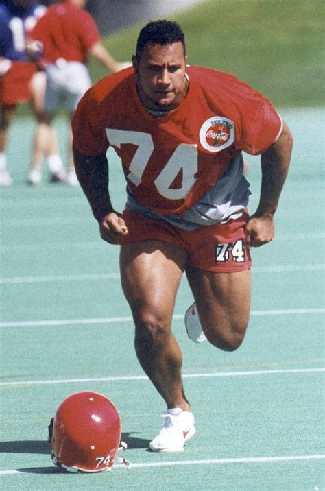 Dwayne "The Rock" Johnson during his time in the CFL, early 1990's : r ...