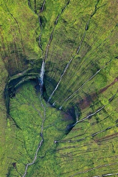 Mount Waialeale, Isla, Kauai, Hawaii | Kauai waterfalls