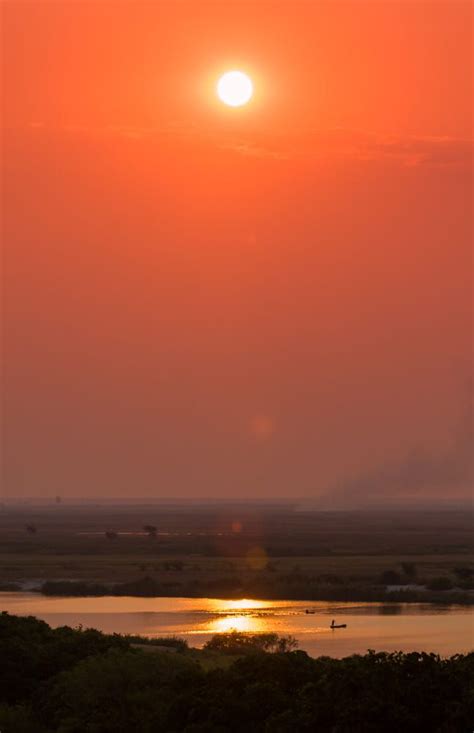 African sunset over Zambezi River | African sunset, Zambezi river, Sunset