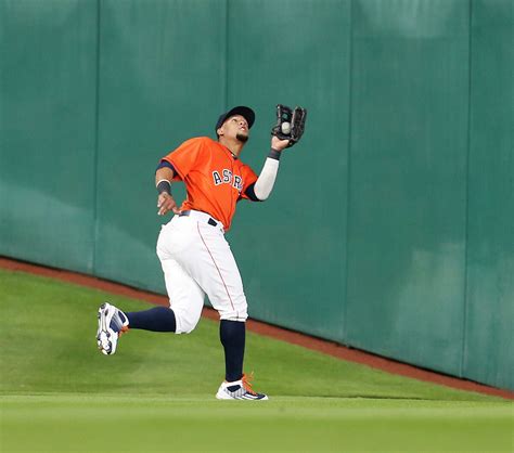 Astros give Carlos Correa, Carlos Gomez day off