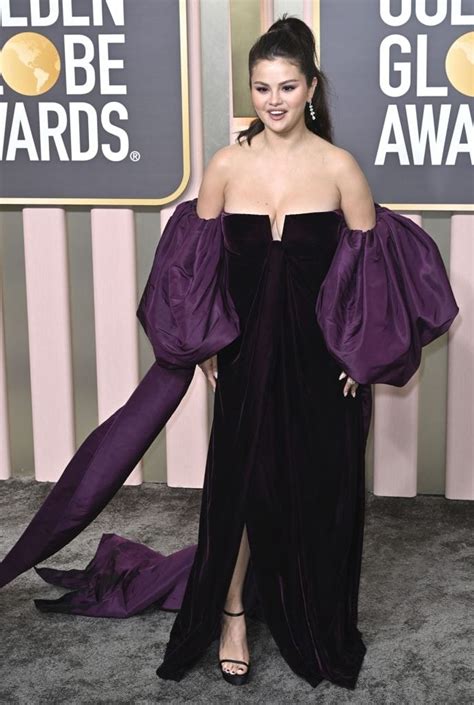 Selena Gomez’s Show-Stopping Outfit at 2023 Golden Globes