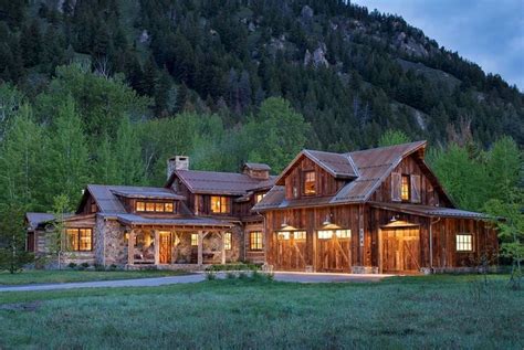 Rustic mountain house with a stunning timeless aesthetic in Idaho | Rustic house, Cabin style ...