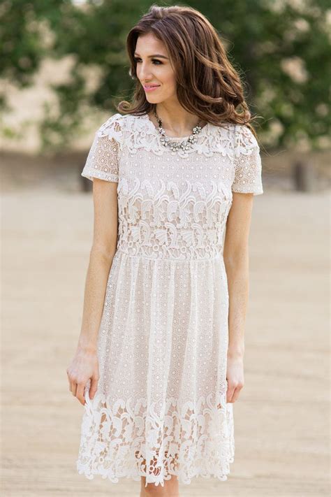 Best 25+ Cream lace dresses ideas on Pinterest | Cream dress outfit ...