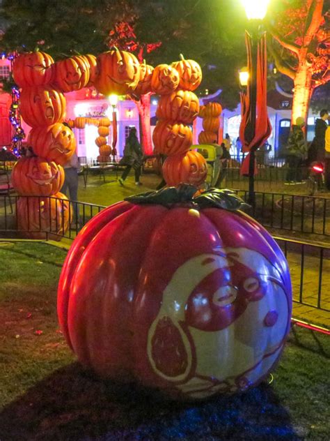 MiceChat - Features, Great America - Halloween Haunt Opens at ...