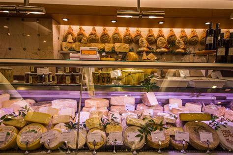 A Vegetarian Guide To Typical Milan Food | A Little Nomad