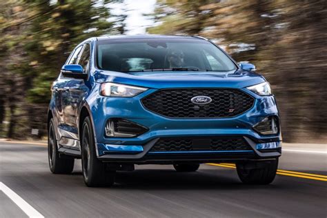 Ford Edge ST vs. Ford Edge Sport: What's The Difference?