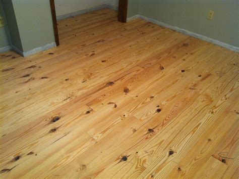 Blue Ridge Surplus: 5" Knotty Pine Flooring, Unfinished