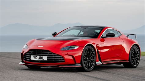 2023 Vantage Aston Martin Photos and Videos - MotorTrend