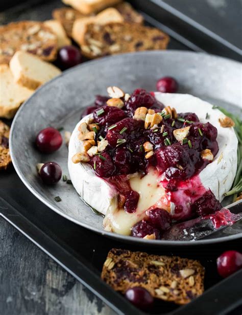 Easy Baked Brie recipe w/cranberries & pecans (no pastry!) - Garnish ...