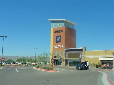 Phoenix Premium Outlets (Chandler, AZ): Hours, Address, Attraction Reviews - TripAdvisor