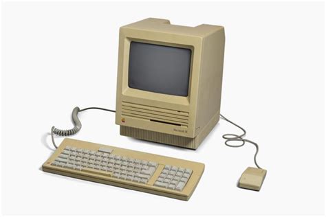 The Macintosh SE Steve Jobs Owned In 1987 Is Up For Auction. It Comes ...