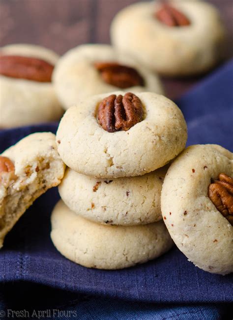 Almond Flour Pecan Sandies