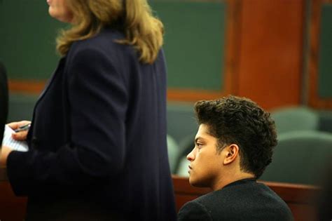 Pop singer Bruno Mars pleads guilty to cocaine charge - Las Vegas Sun News