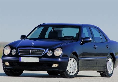 Mercedes-Benz E-Class 1995 - Cars evolution